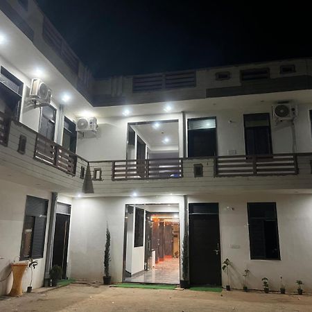 Hotel Shyam Sarover And Restaurant Ringas Dış mekan fotoğraf