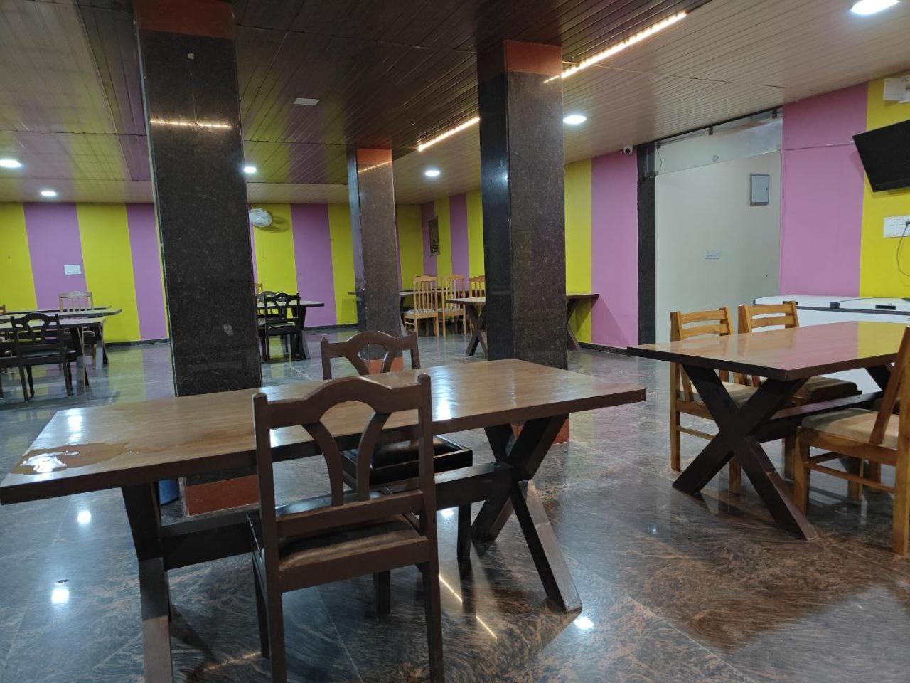 Hotel Shyam Sarover And Restaurant Ringas Dış mekan fotoğraf