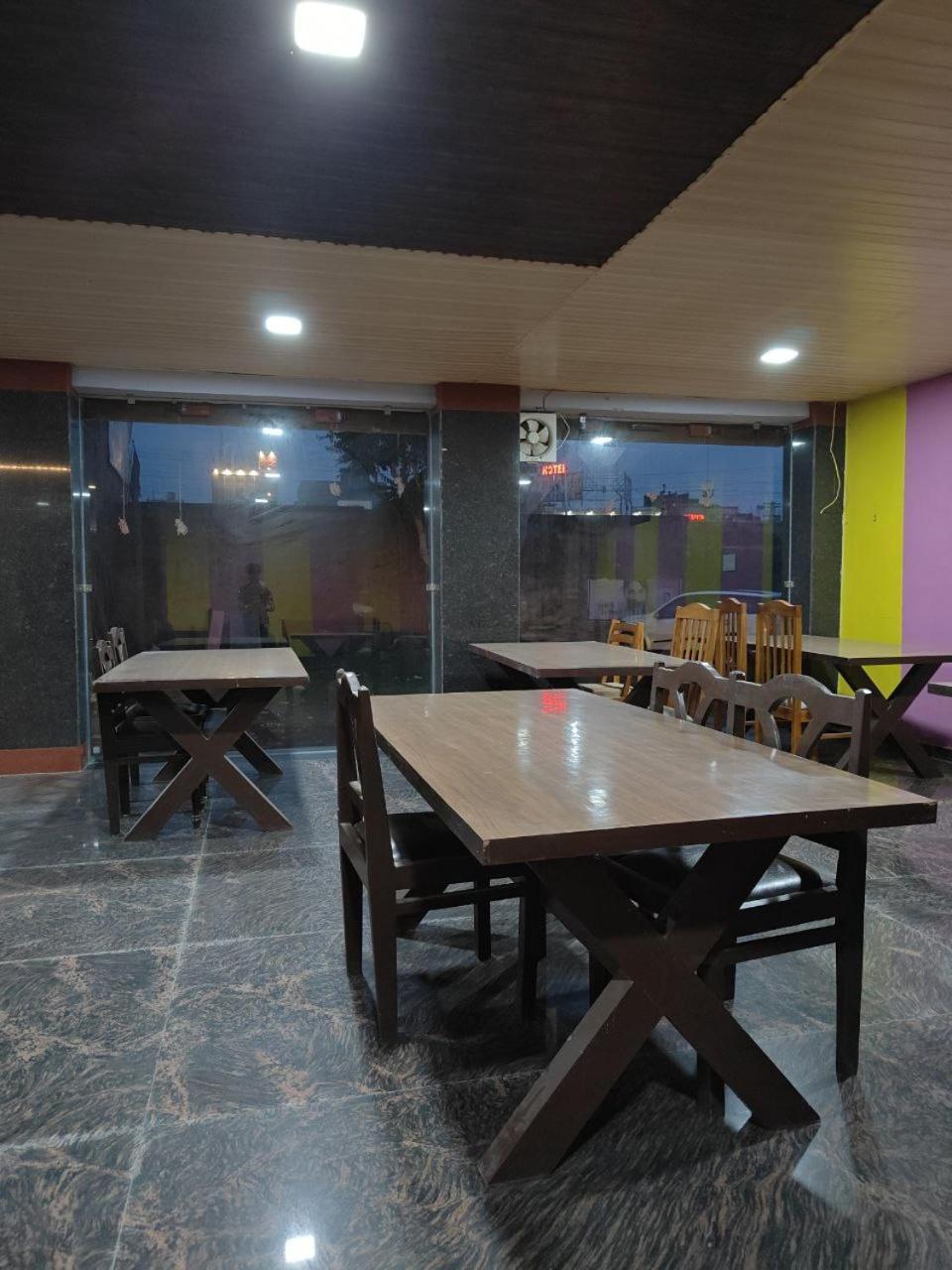 Hotel Shyam Sarover And Restaurant Ringas Dış mekan fotoğraf