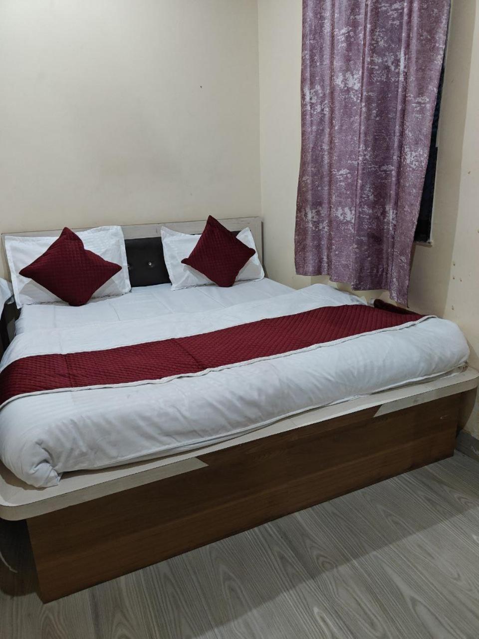 Hotel Shyam Sarover And Restaurant Ringas Dış mekan fotoğraf