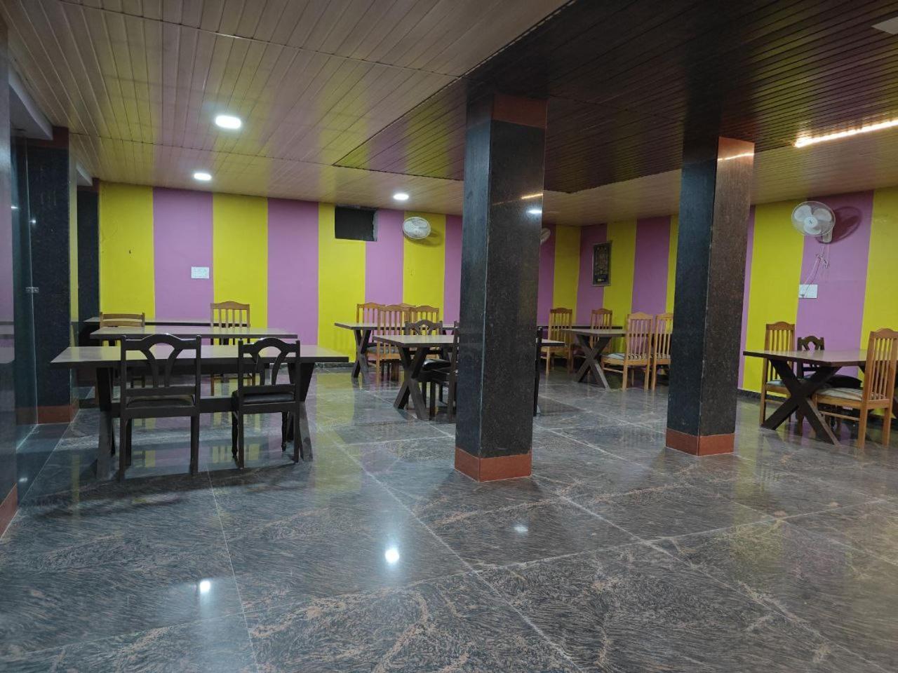 Hotel Shyam Sarover And Restaurant Ringas Dış mekan fotoğraf